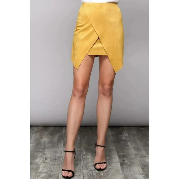 Do + Be Suede Wrap Mini Skirt Gold Size M - Picture 1 of 9